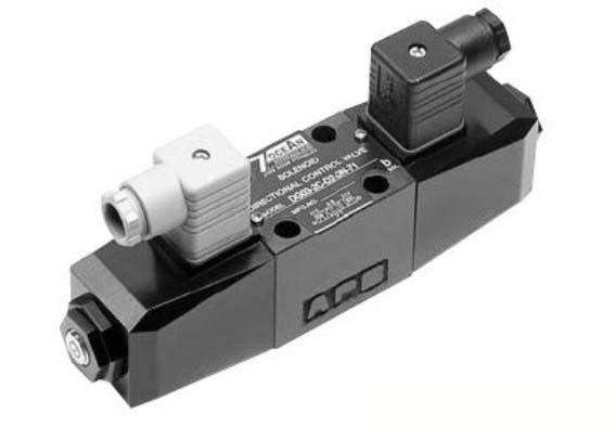 空氣能采暖中，電磁換向閥的工作原理以及作用